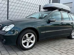 Andraditgruen metalliclack Gebraucht 2007 Mercedes C220 Avantgarde Kombi | 3.990 € (Guter Preis)