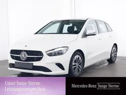 Weiß Gebraucht 2024 Mercedes B200 Progressive Van / Kleinbus | 30.475 € (Fairer Preis)