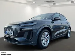Grau (magnetgrau) Gebraucht 2024 Audi SQ6 e-tron Edition .1 SUV | 90.770 € (Teuer)