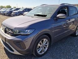 Grau rauchgrau metallic (metallic) Gebraucht 2024 VW T-Cross Life SUV | 21.980 € (Fairer Preis)