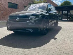 Schwarz Gebraucht 2023 VW Tiguan R-line SUV | 48.500 €