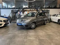 Grau Gebraucht 2010 Lancia Ypsilon Kleinwagen | 4.999 € (Teuer)