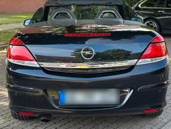 Schwarz Gebraucht 2008 Opel Astra Cabriolet Cabrio | 3.998 €