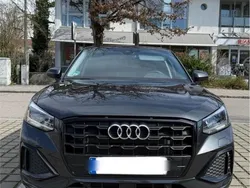 Grau Gebraucht 2023 Audi Q2 SUV | 31.000 € (Fairer Preis)