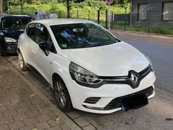 Weiß Gebraucht 2019 Renault Clio IV Limousine | 9.500 € (Fairer Preis)