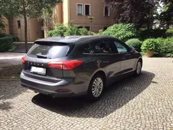 Grau Gebraucht 2020 Ford Focus Titanium Kombi | 15.900 € (Fairer Preis)