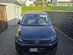 Blau Gebraucht 2014 VW Touran Cup Van / Kleinbus | 18.000 €