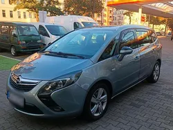 Grau Gebraucht 2014 Opel Zafira Tourer Van / Kleinbus | 4.200 € (Guter Preis)