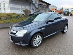 Blau Gebraucht 2009 Opel Tigra Edition Cabrio | 2.890 € (Etwas zu teuer)