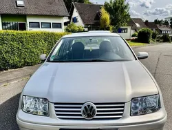 Grau Gebraucht 2000 VW Bora Limousine | 2.500 € (Etwas zu teuer)