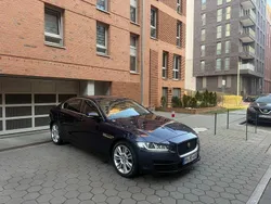 Blau Gebraucht 2016 Jaguar XE Prestige Limousine | 15.699 € (Teuer)