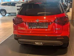 Rot Neu 2025 Suzuki Vitara Comfort+ SUV | 26.990 € (Etwas zu teuer)