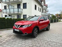 Rot Gebraucht 2016 Nissan Qashqai Tekna SUV | 12.500 € (Fairer Preis)