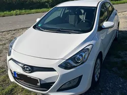 Weiß Gebraucht 2013 Hyundai i30 Classic Kleinwagen | 6.999 € (Fairer Preis)