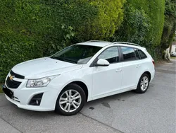 Weiß Gebraucht 2013 Chevrolet Cruze Kombi | 3.800 €