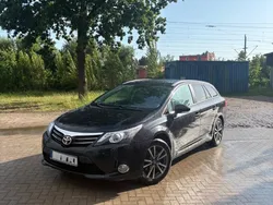 Schwarz Gebraucht 2013 Toyota Avensis Comfort Kombi | 6.000 € (Guter Preis)