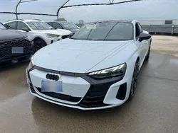 Suzukagrau metallic Gebraucht 2024 Audi e-tron GT quattro Ambiente Limousine | 63.740 € (Superpreis)