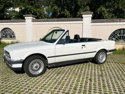 Weiß Gebraucht 1990 BMW 325 Cabriolet Sport Line Cabrio | 18.250 €