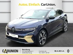 Blau Gebraucht 2024 Renault Mégane Komfort Limousine | 35.995 € (Guter Preis)