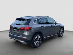 Grau Gebraucht 2024 Mercedes GLA200 SUV | 36.980 € (Superpreis)