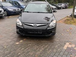 Schwarz Gebraucht 2012 Hyundai i30 Classic Kombi | 2.490 € (Fairer Preis)