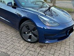 Blau Gebraucht 2021 Tesla Model 3 Standard Range Plus Limousine | 21.900 € (Guter Preis)