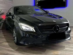 Schwarz Gebraucht 2019 Mercedes CLA220 Shooting Brake Kombi | 19.900 € (Teuer)