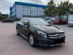 Schwarz Gebraucht 2019 Mercedes GLA180 AMG line SUV | 22.449 € (Fairer Preis)