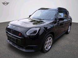 Schwarz Gebraucht 2024 Mini Countryman Classic SUV | 44.274 € (Guter Preis)
