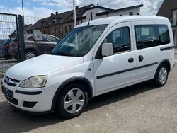 Weiß Gebraucht 2007 Opel Combo Van / Kleinbus | 3.199 € (Fairer Preis)