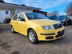 Gelb Gebraucht 2005 Skoda Fabia Classic Kleinwagen | 1.190 € (Guter Preis)