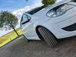 Weiß Gebraucht 2009 VW Touran Freestyle Van / Kleinbus | 3.000 € (Guter Preis)
