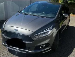 Grau Gebraucht 2019 Ford S-MAX ST-Line Van / Kleinbus | 25.000 € (Fairer Preis)