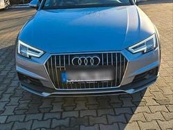 Grau Gebraucht 2017 Audi A4 Comfort Limousine | 24.000 € (Fairer Preis)