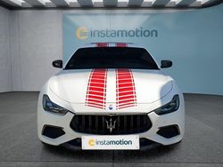 Weiß Gebraucht 2021 Maserati Ghibli Limousine | 83.799 € (Etwas zu teuer)
