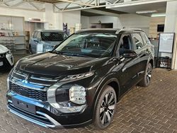 Schwarz Neu 2025 Mitsubishi Outlander P-HEV SUV | 53.920 €