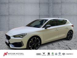 "candy" weiss Gebraucht 2022 Cupra Leon VZ Limousine | 28.750 € (Fairer Preis)