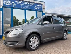 Grau Gebraucht 2007 VW Touran Trendline Van / Kleinbus | 5.350 € (Fairer Preis)