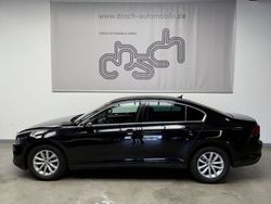 Deep black perleffekt Gebraucht 2020 VW Passat Business Limousine | 18.790 € (Fairer Preis)