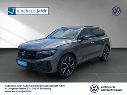 Grau Gebraucht 2025 VW Touareg Style SUV | 96.930 €