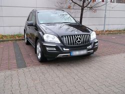 Schwarz Gebraucht 2011 Mercedes ML300 SUV | 11.200 € (Guter Preis)