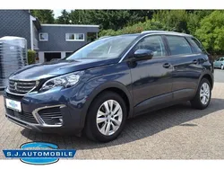 Grau Gebraucht 2018 Peugeot 5008 Active Van / Kleinbus | 12.980 € (Fairer Preis)