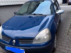 Blau Gebraucht 2005 Renault Clio II Campus Limousine | 700 € (Guter Preis)