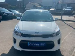 Weiß Gebraucht 2019 Kia Rio DREAM-TEAM Edition Limousine | 13.600 € (Fairer Preis)