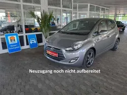 Olivine grey metallic Gebraucht 2019 Hyundai ix20 Space Van / Kleinbus | 12.950 € (Fairer Preis)