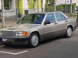 Grau Gebraucht 1990 Mercedes 190 Limousine | 2.900 €