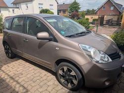 Grau Gebraucht 2011 Nissan Note Acenta Van / Kleinbus | 2.395 € (Fairer Preis)