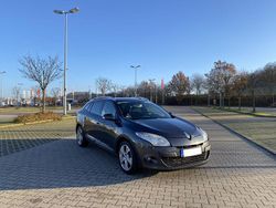 Grau Gebraucht 2010 Renault Mégane III Dynamique Limousine | 3.700 €