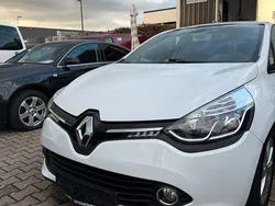 Weiß Gebraucht 2016 Renault Clio IV LIMITED | 8.199 € (Fairer Preis)