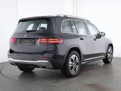 Schwarz Gebraucht 2024 Mercedes GLB220 Progressive SUV | 49.475 €